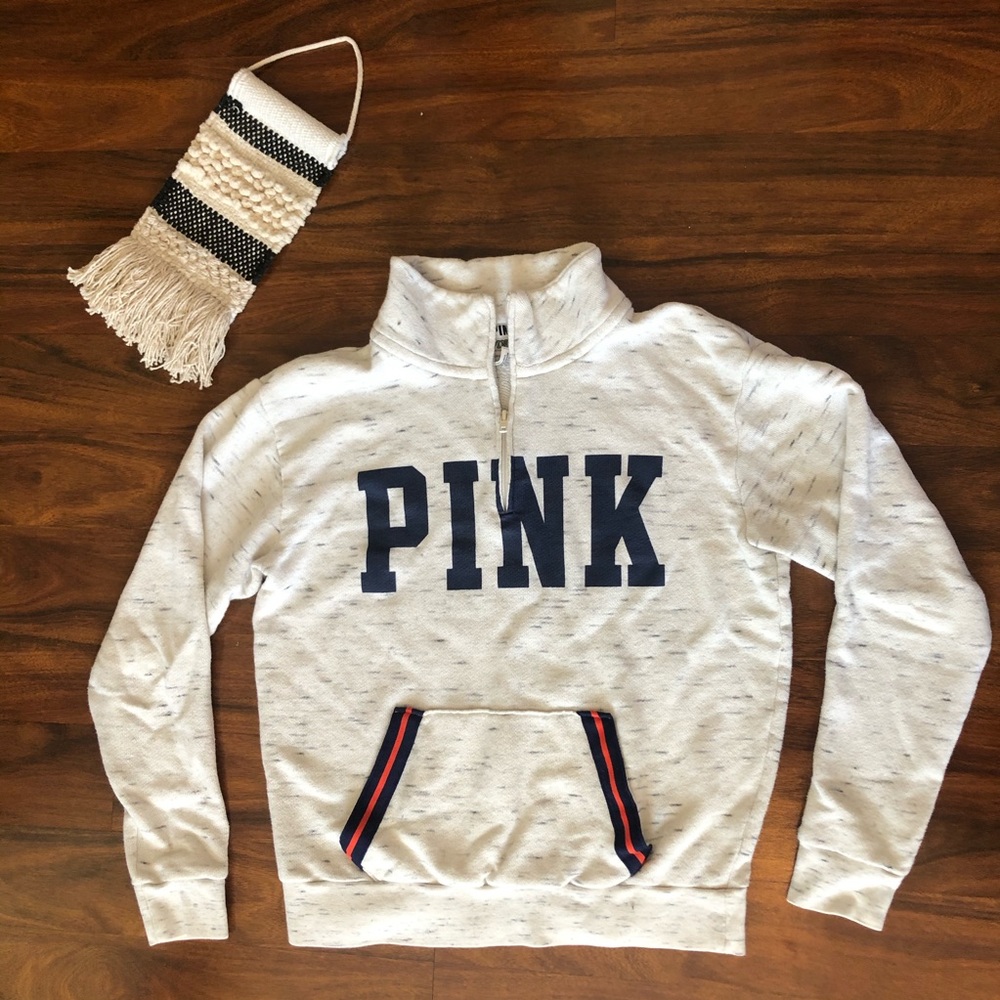 Victoria’s Secret PINK sweatshirt 🤩